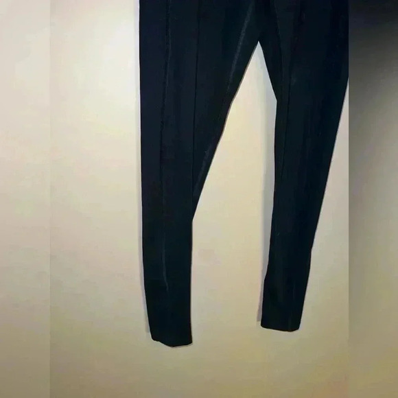 SOLD••GLYDER leggings small - Picture 7 of 9